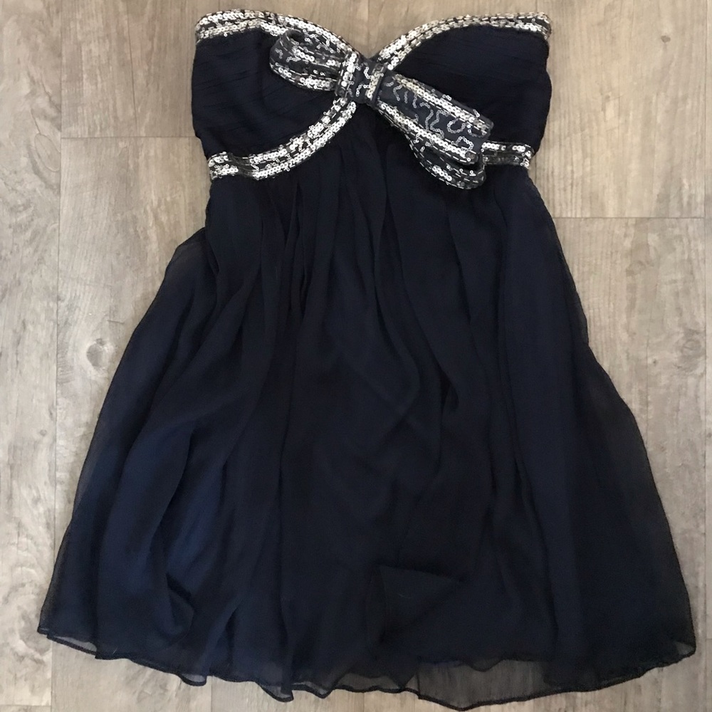 2 FOR $15 — BEAUTIFUL strapless formal dress